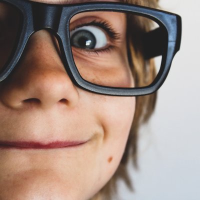 Person-wearing-eyeglasses-1105191
